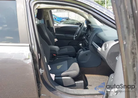 2015 Jeep Compass Sport z USA, uszkodzony, nr VIN 1C4NJCBAXFD249823